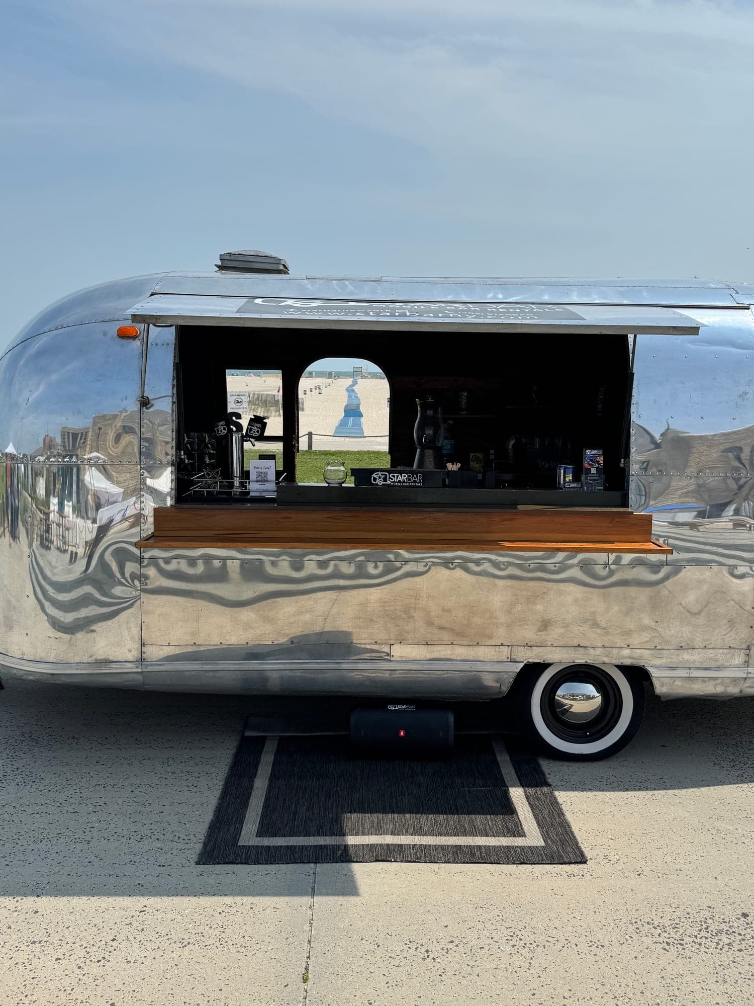 Best Outdoor Wedding Venues on Long Island That Work With a Mobile Bar
